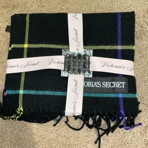 Victoria’s Secret scarf